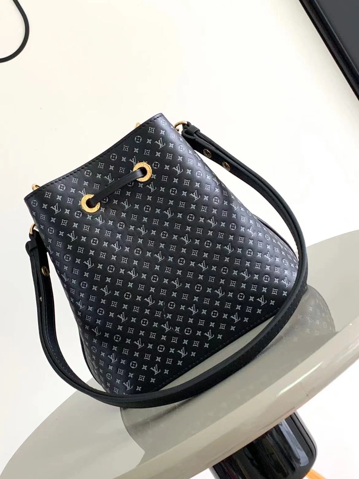 NÉONOÉ LOUIS VUITTON BB 0328